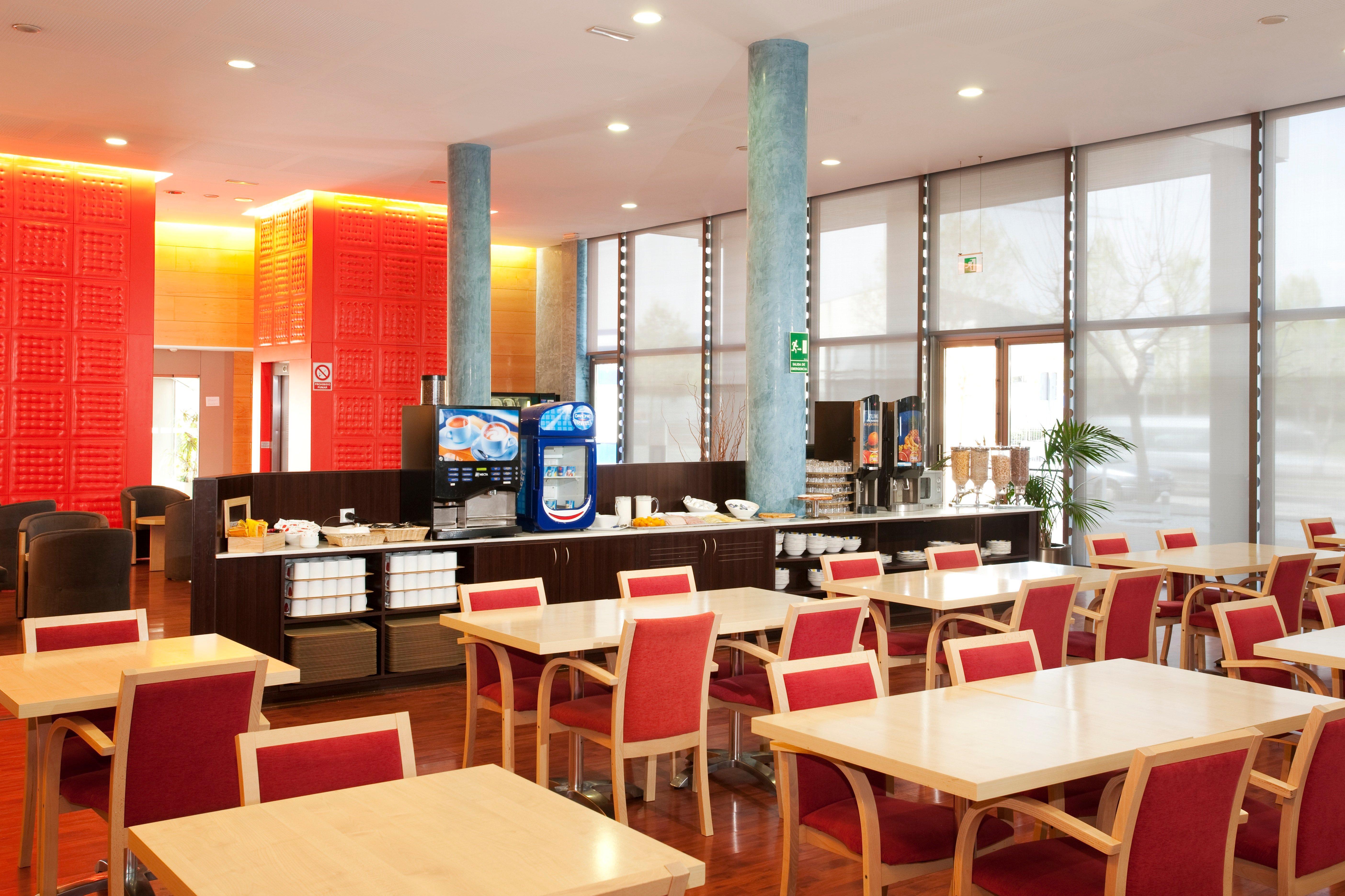 莫林斯德雷快捷假日酒店 餐厅 照片
