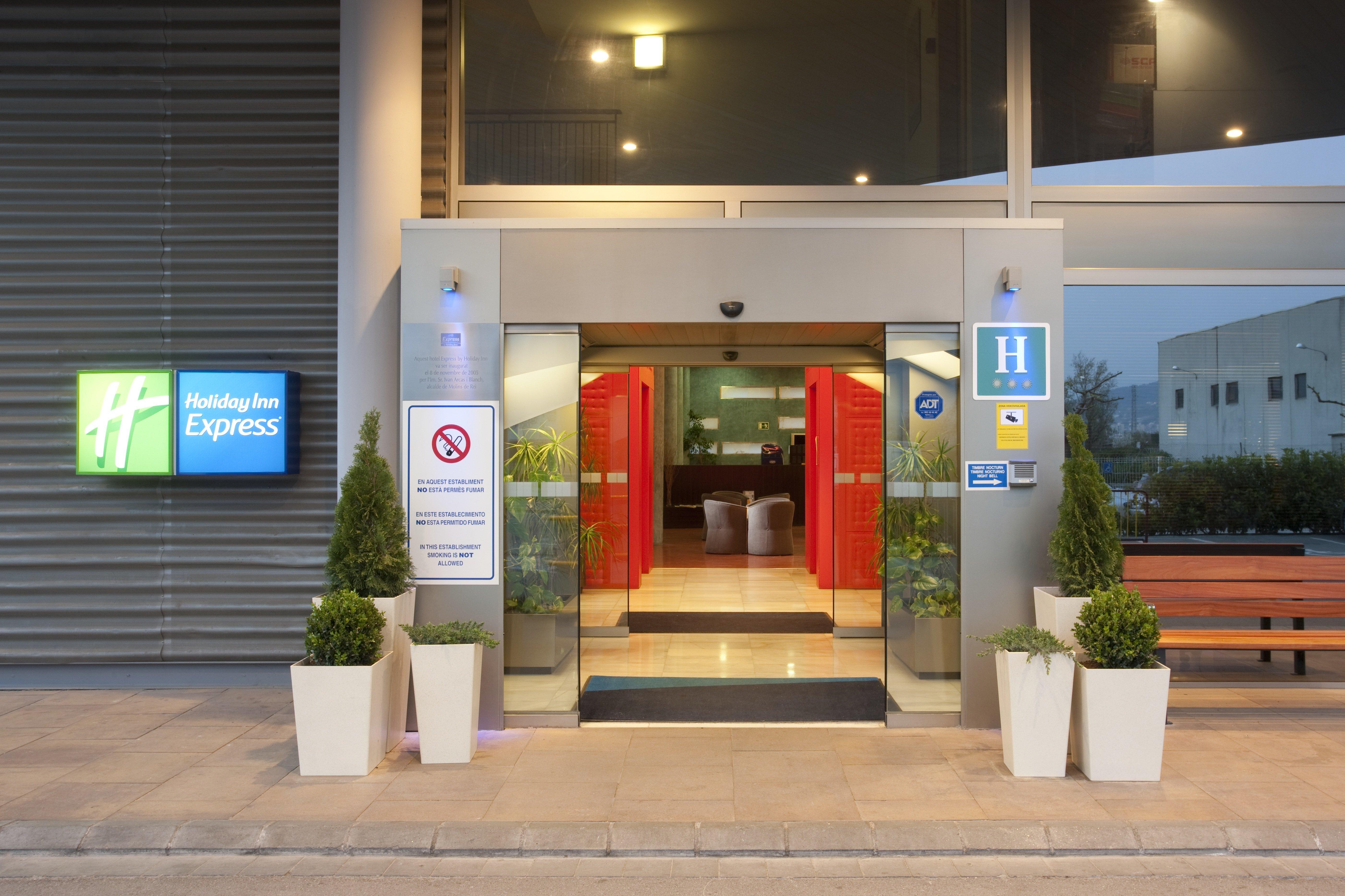 莫林斯德雷快捷假日酒店 外观 照片